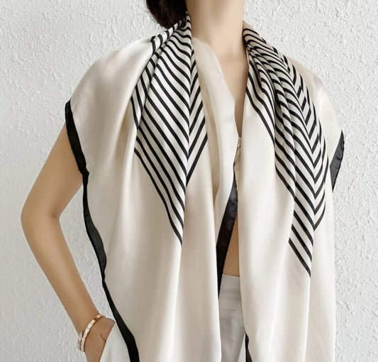 Geometric Print Scarf